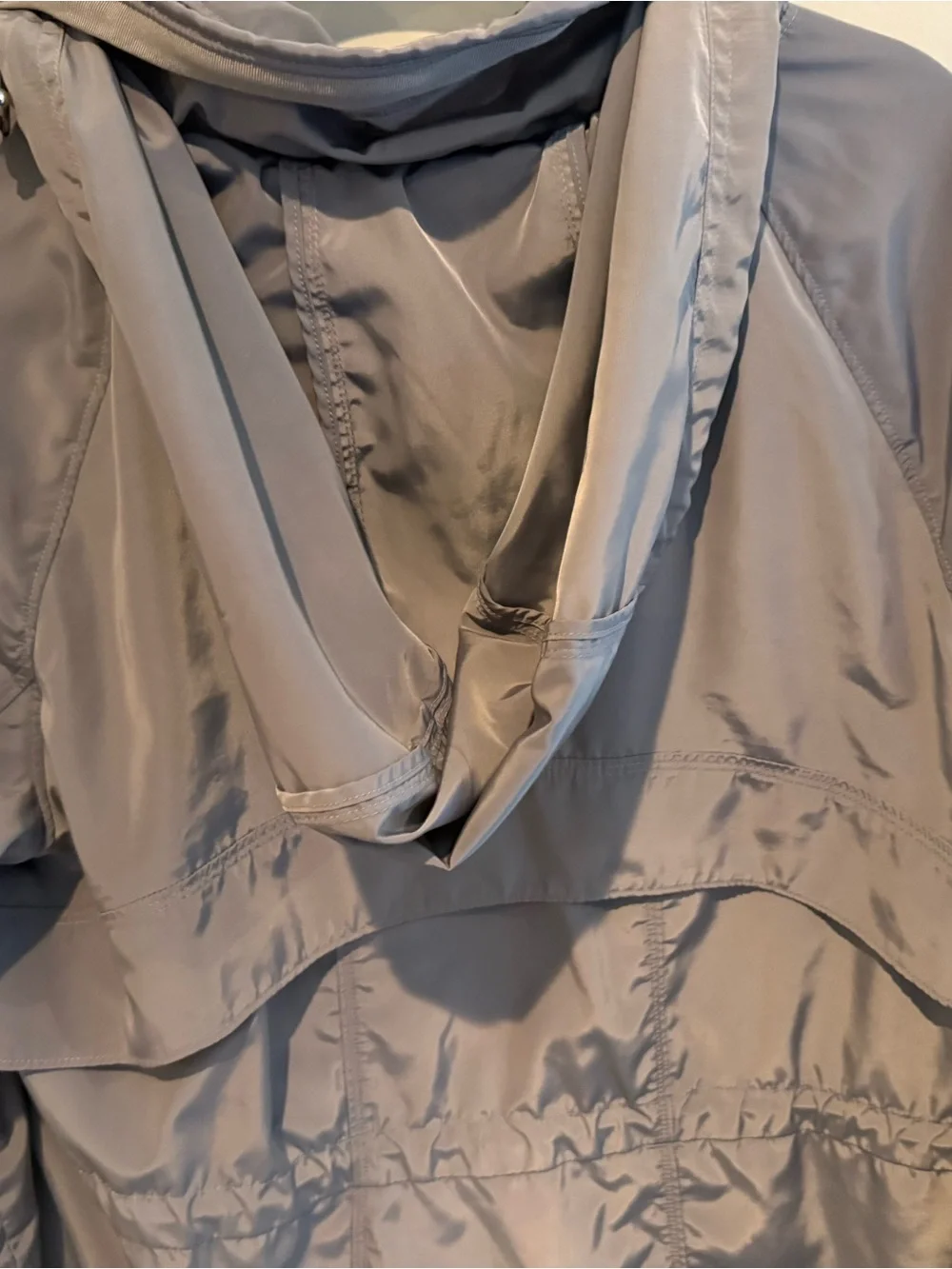 Athleta Lightweight Hooded Windbreaker Jacket in‎ Gray